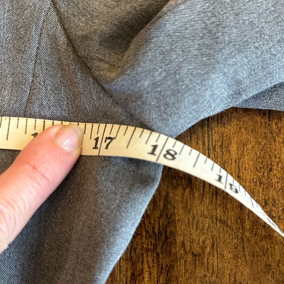 Banana Republic | Gray Classic Blazer, Size 4 - Picture 8 of 9